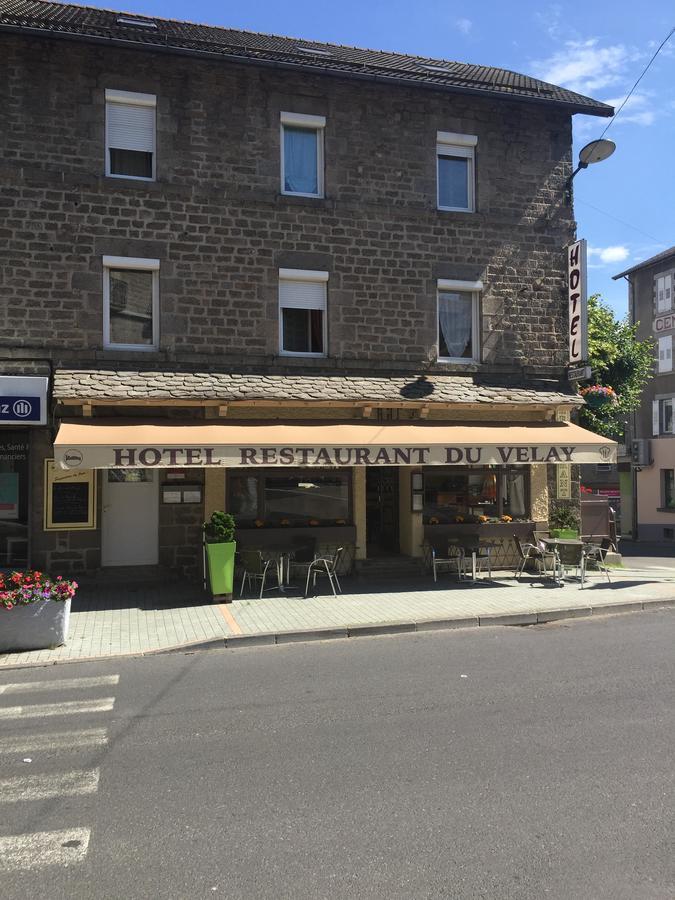 Hotel Restaurant Du Velay Le Chambon-sur-Lignon Esterno foto